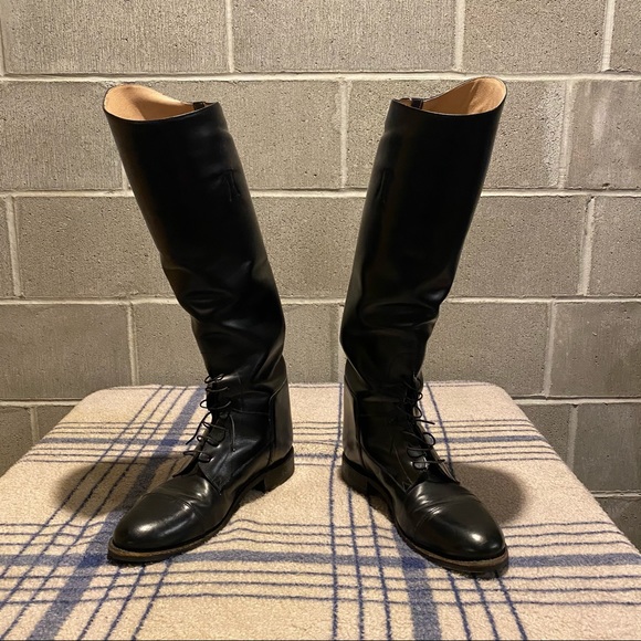 Bond Other - Bond Effingham boots.